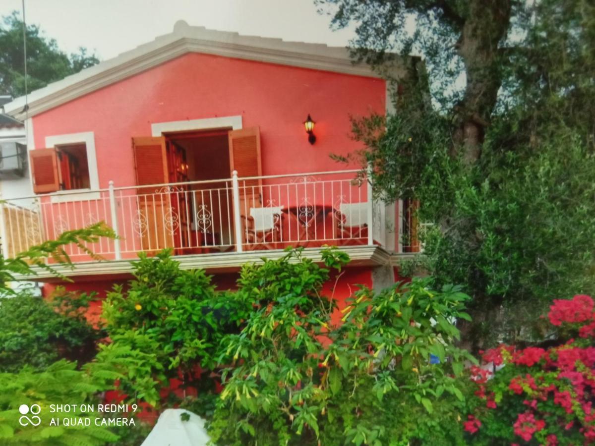 Soustas Apartments Longós Exterior photo