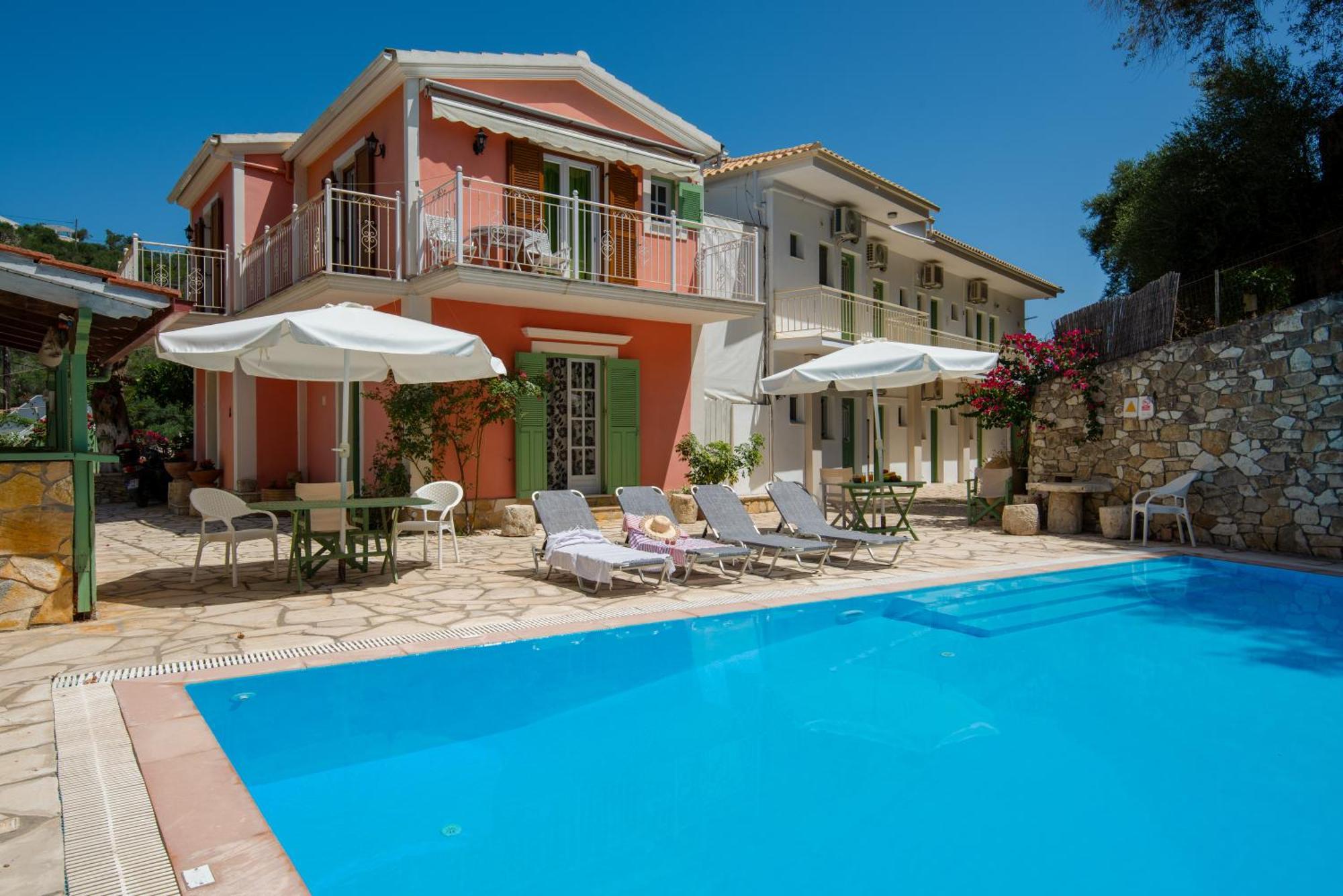 Soustas Apartments Longós Exterior photo